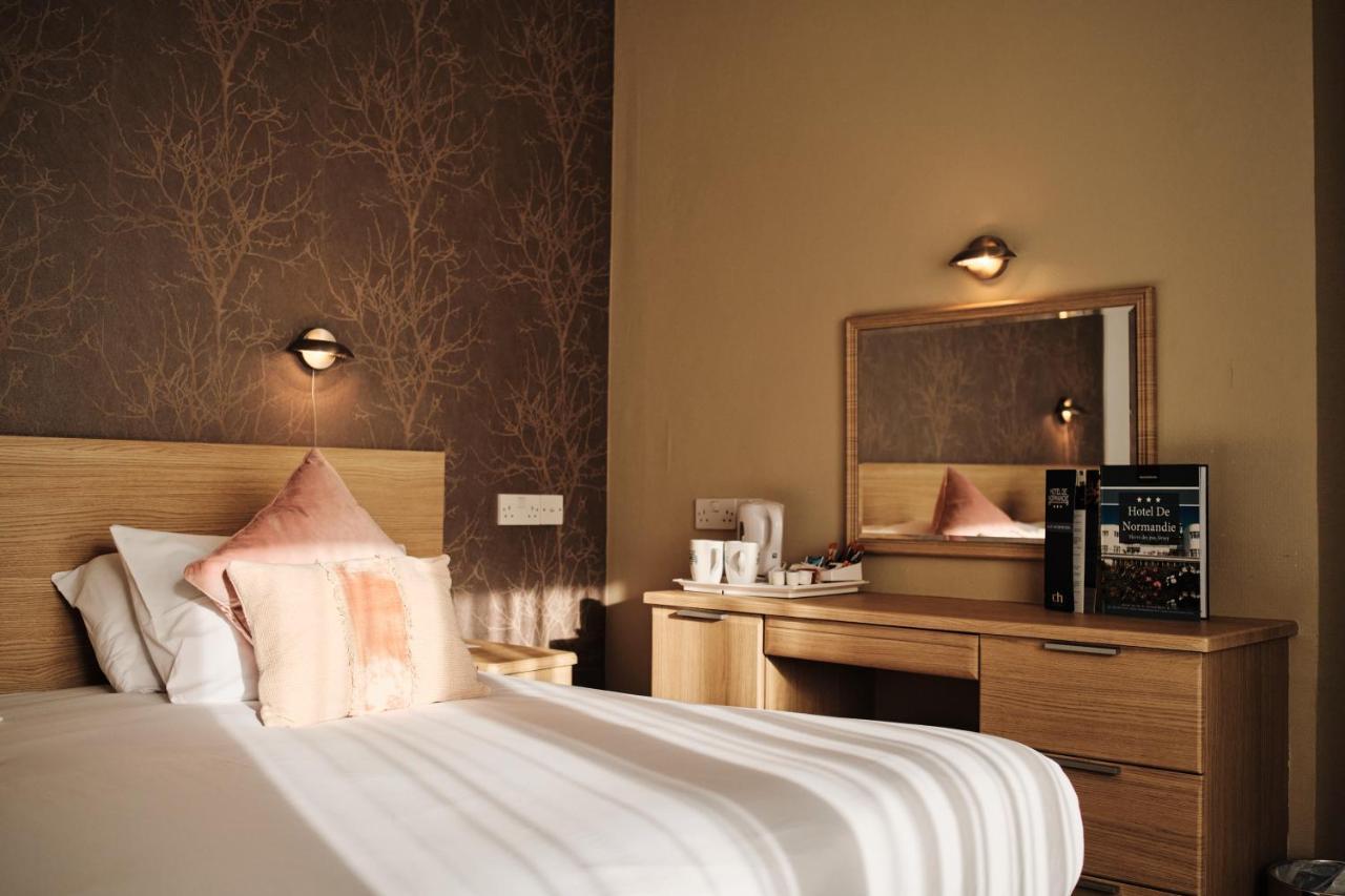 Hotel De Normandie Saint Helier Екстер'єр фото