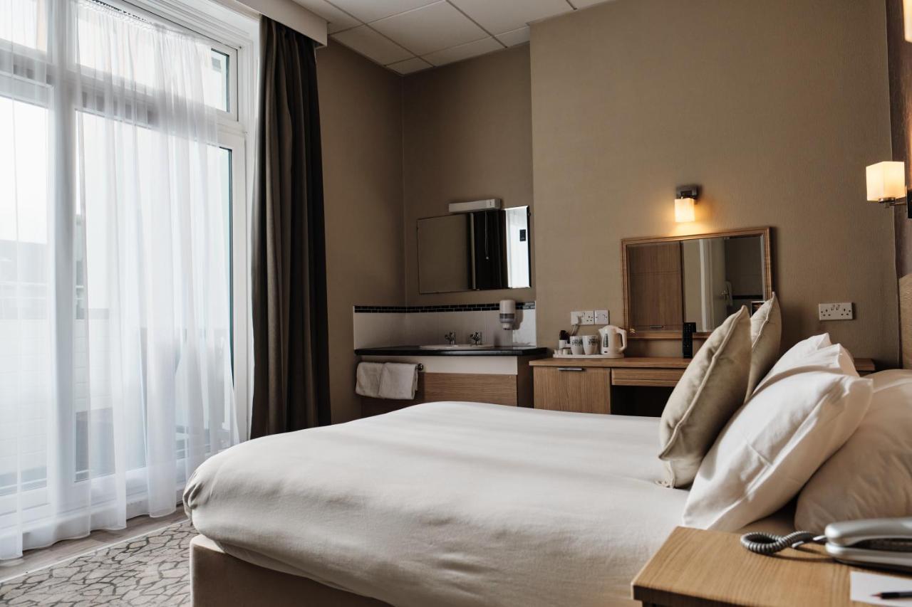 Hotel De Normandie Saint Helier Екстер'єр фото