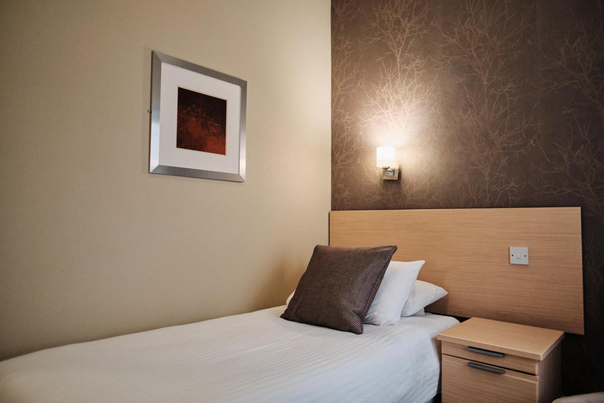 Hotel De Normandie Saint Helier Номер фото