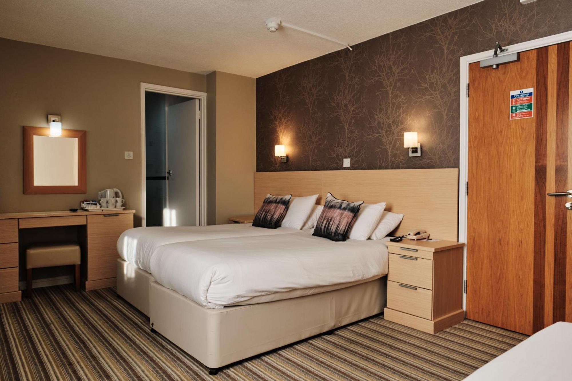 Hotel De Normandie Saint Helier Номер фото