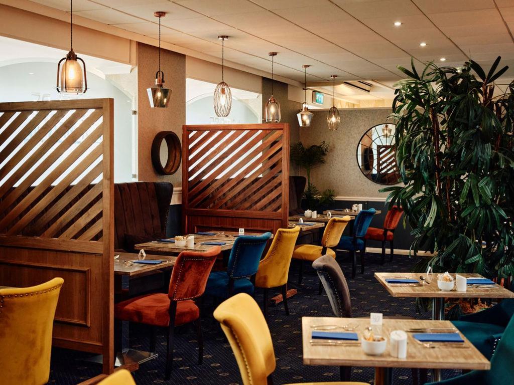 Hotel De Normandie Saint Helier Екстер'єр фото